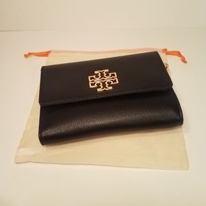 Britten Chain wallet in black